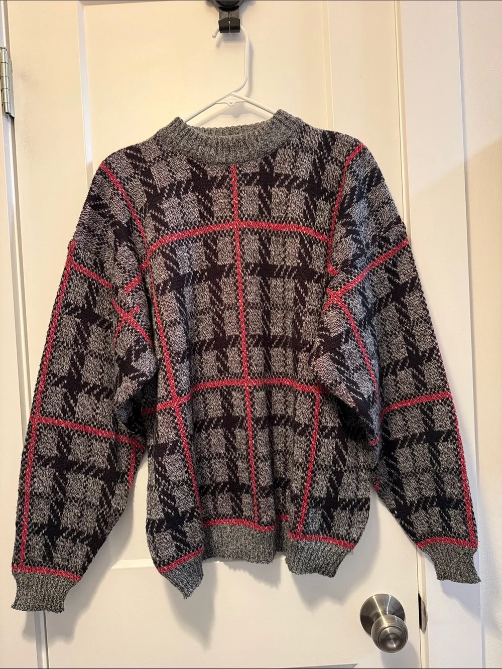 Santana Men's Vintage & Black Plaid Crewneck Sweater